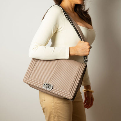Second hand Chanel Boy Large 30 Chevron Calfskin Leather 2 - Ways Flap Bag Beige - Tabita Bags