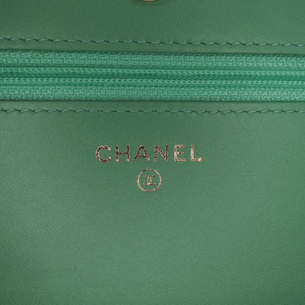 Second hand Chanel Boy Large Quilted Lambskin Leather Wallet on Chain Crossbody Green - Tabita Bags