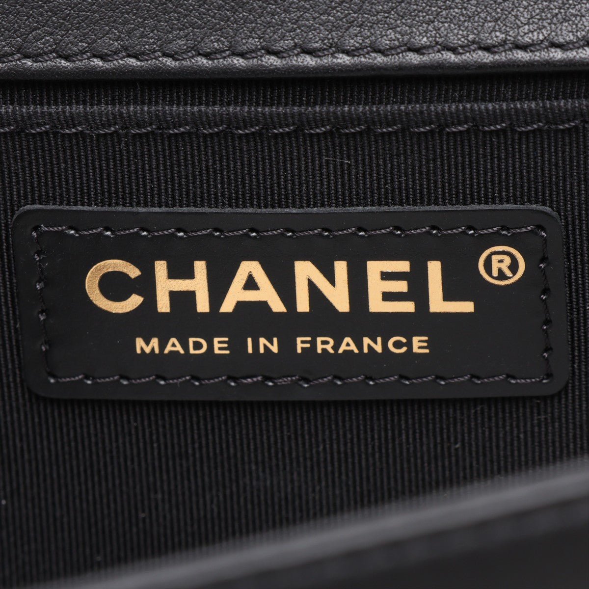 Second hand Chanel Boy Medium Calfskin Leather Double Stitch Quilted Shoulder Bag Black - Tabita Bags