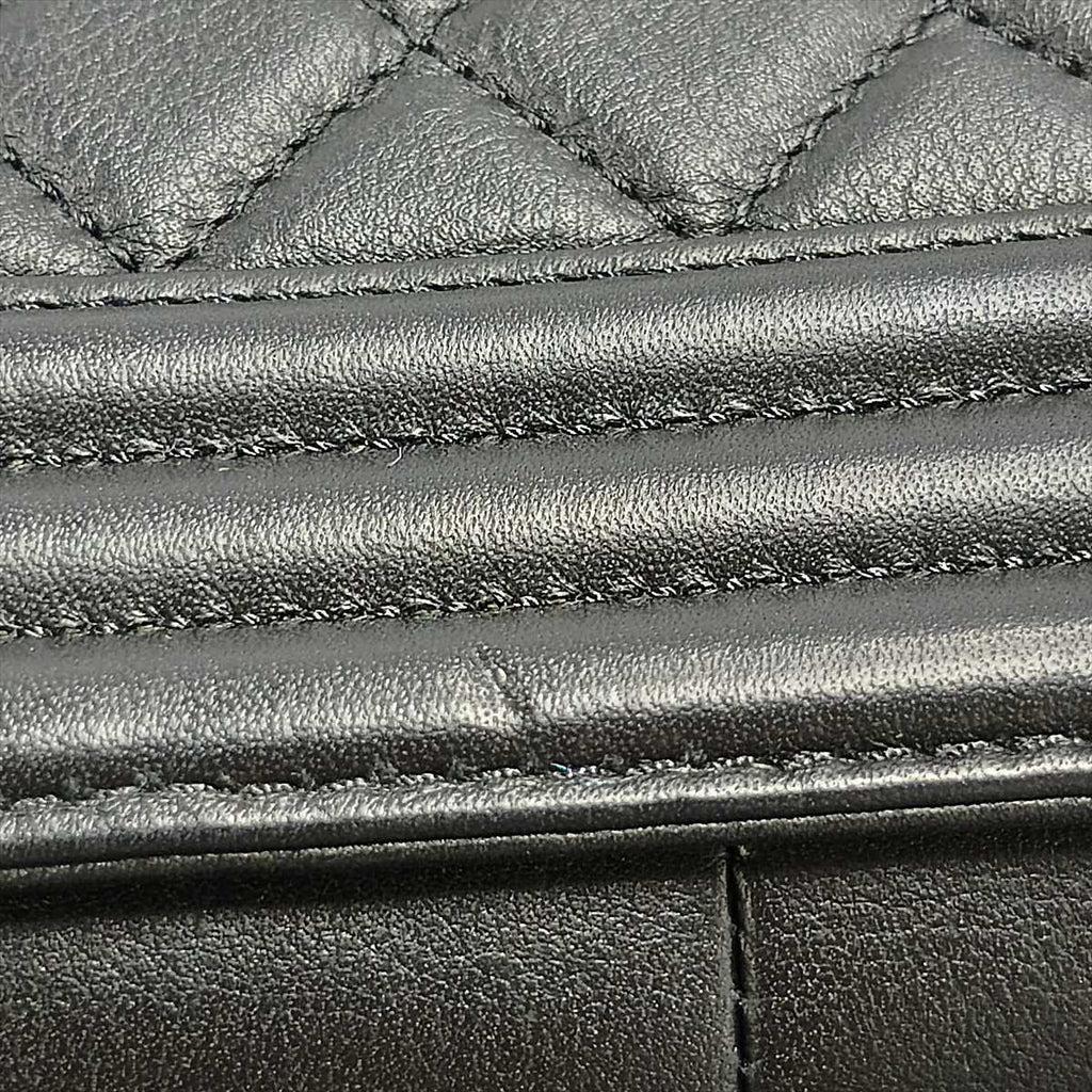 Second hand Chanel Boy Medium Calfskin Leather Double Stitch Quilted Shoulder Bag Black - Tabita Bags