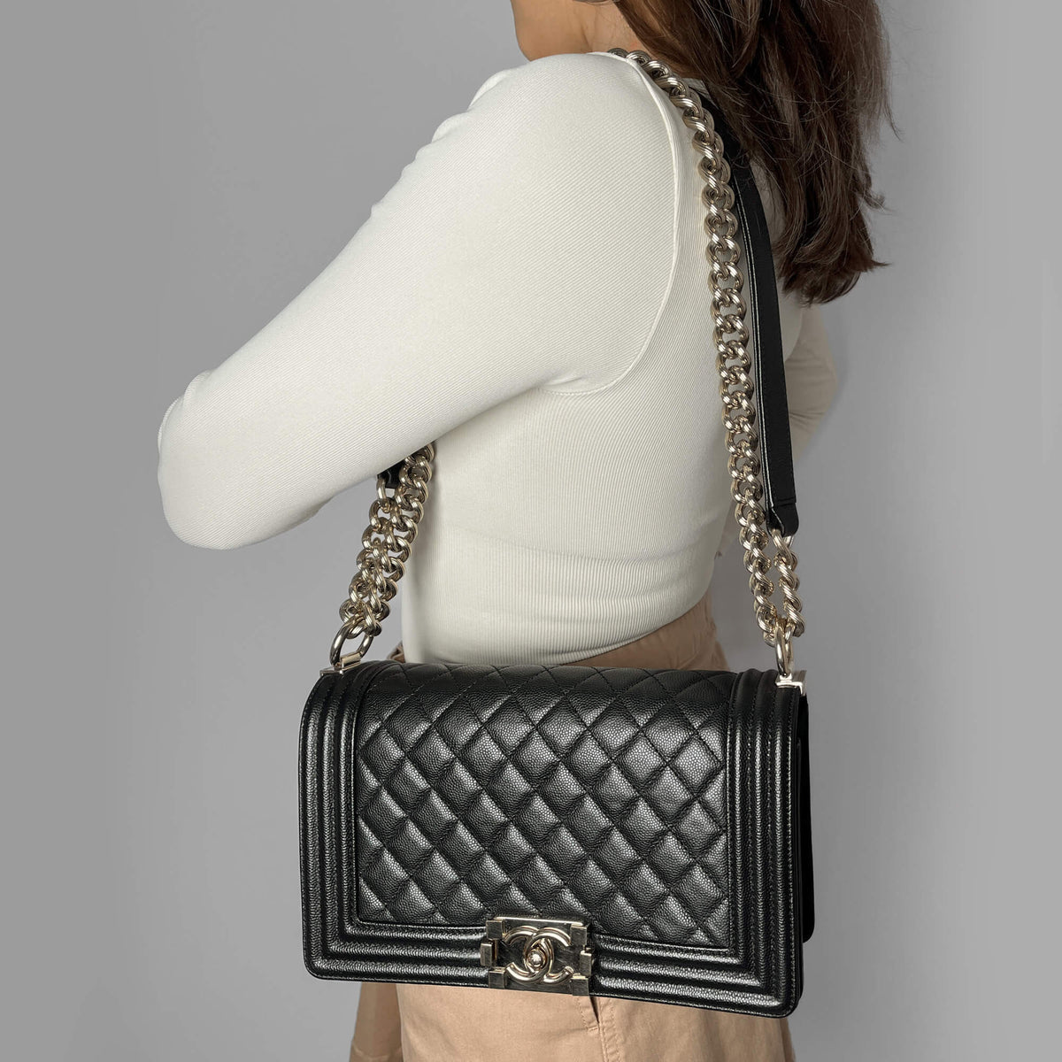 Second hand Chanel Boy Medium Quilted Caviar Leather Shoulder Bag Black - Tabita Bags