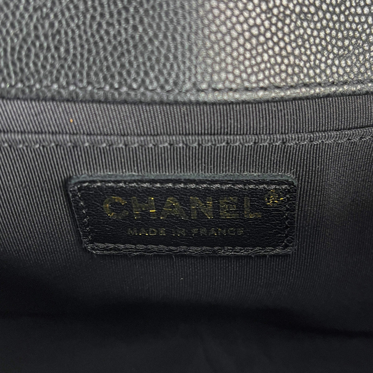 Second hand Chanel Boy Medium Quilted Caviar Leather Shoulder Bag Black - Tabita Bags