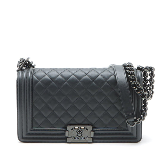 Second hand Chanel Boy Medium Quilted Lambskin Leather Bag Black - Tabita Bags