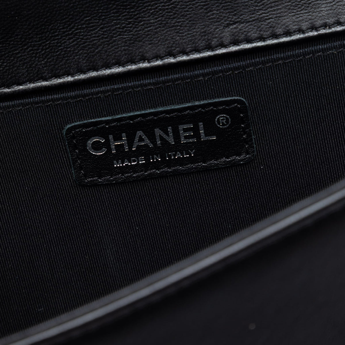 Second hand Chanel Boy Medium Quilted Lambskin Leather Bag Black - Tabita Bags