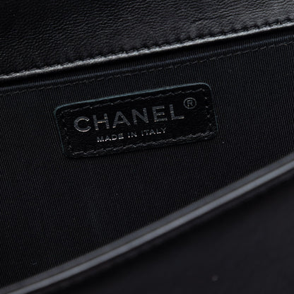 Second hand Chanel Boy Medium Quilted Lambskin Leather Bag Black - Tabita Bags