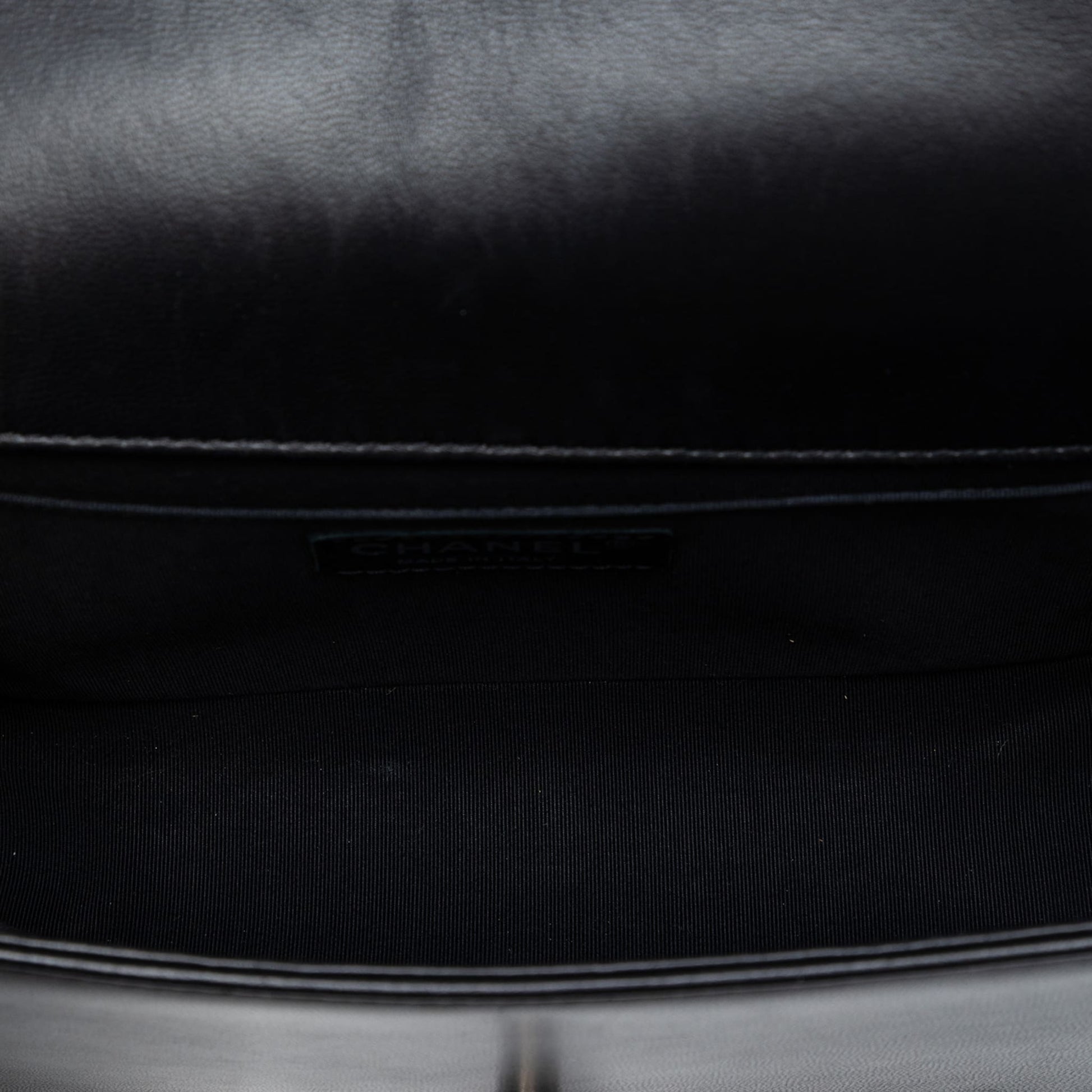 Second hand Chanel Boy Medium Quilted Lambskin Leather Bag Black - Tabita Bags