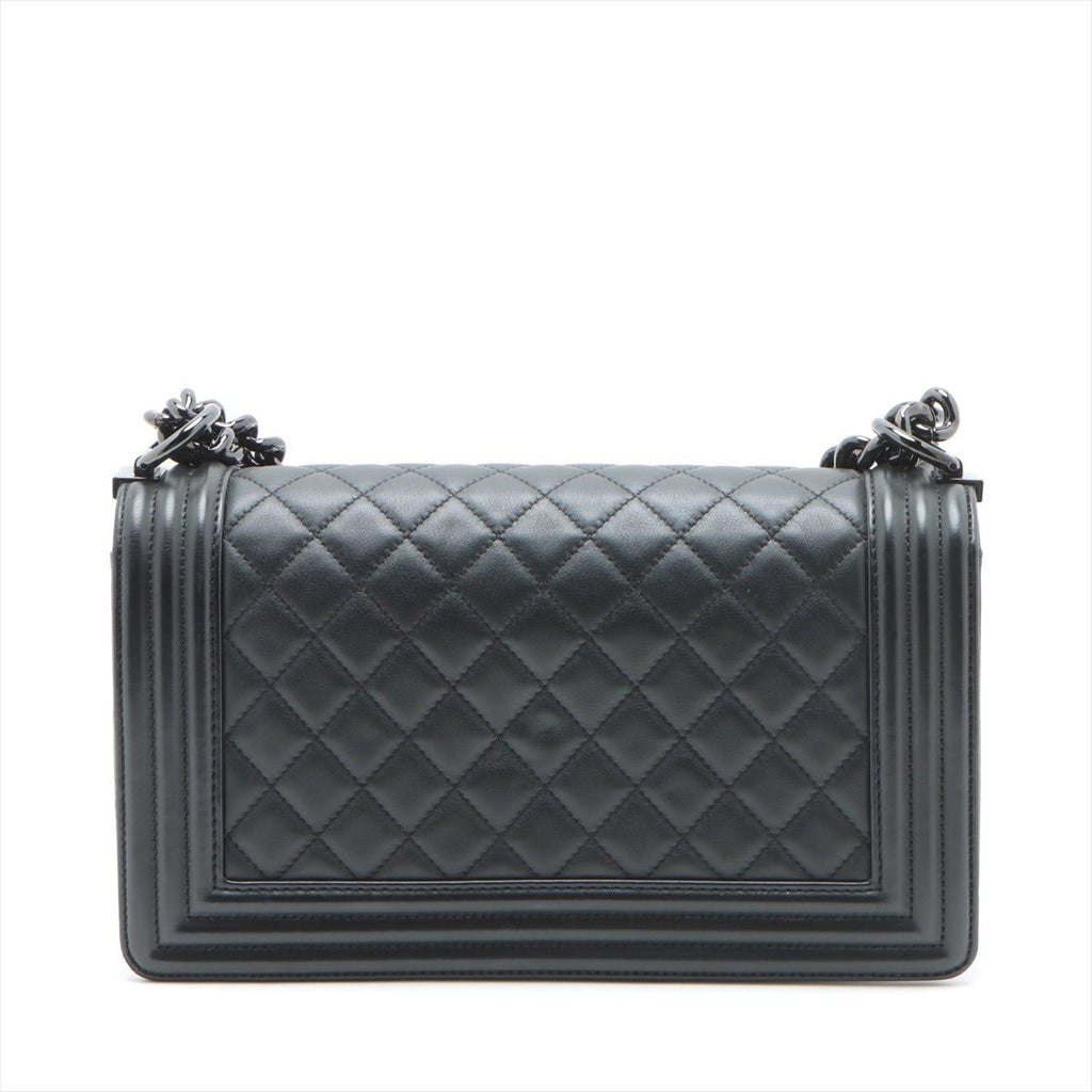 Second hand Chanel Boy Medium Quilted Lambskin Leather Bag Black - Tabita Bags