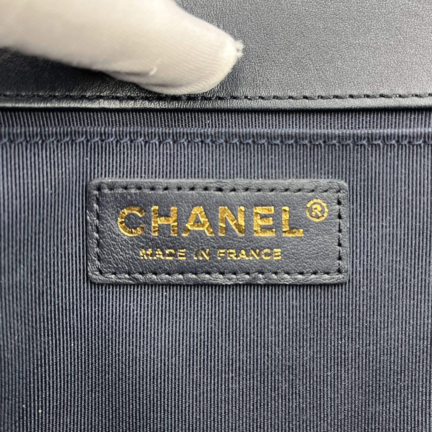 Second hand Chanel Boy Medium Quilted Lambskin Leather Bag Blue - Tabita Bags