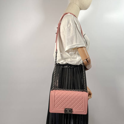 Second hand Chanel Boy Medium Quilted Lambskin Leather Bag Pink - Tabita Bags