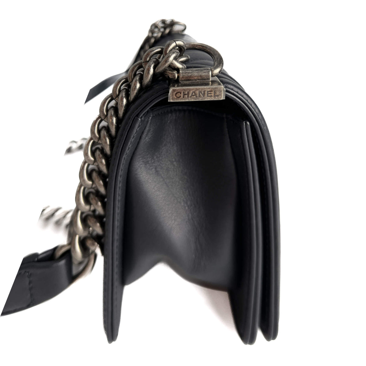 Second hand Chanel Boy Small Chevron Leather Flap Bag Navy - Tabita Bags