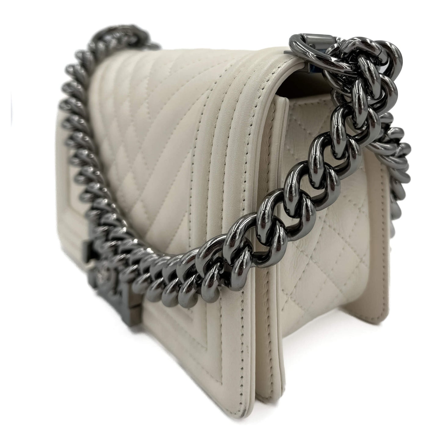 Second hand Chanel Boy Small Chevron Leather Flap Bag White - Tabita Bags