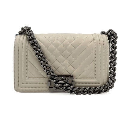 Second hand Chanel Boy Small Chevron Leather Flap Bag White - Tabita Bags