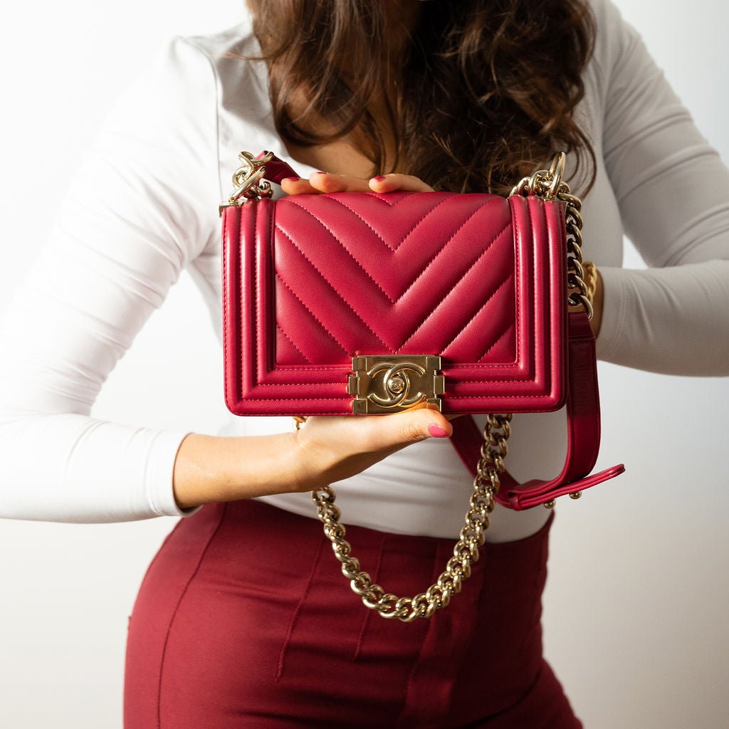Second hand Chanel Boy Small Leather Chevron Flap Shoulder Bag Red - Tabita Bags
