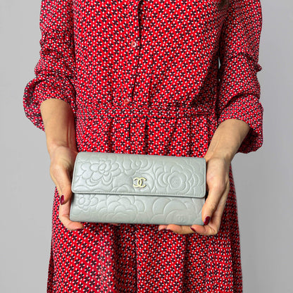 Second hand Chanel Camellia Lambskin Leather Embossed Long Flap Wallet Grey - Tabita Bags