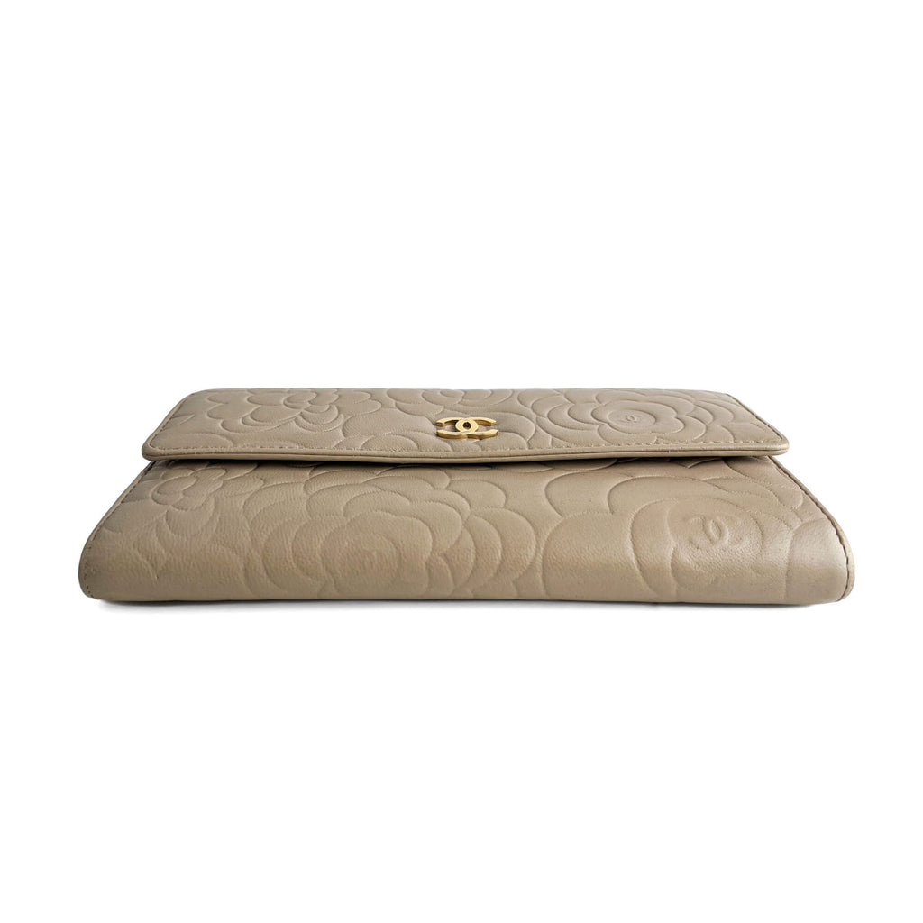 Second hand Chanel Camellia Lambskin Leather Embossed Long Flap Wallet Grey - Tabita Bags