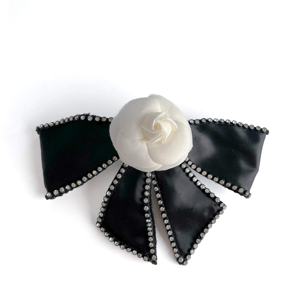 Second hand Chanel Camellia Silk Hair Accessory Bicolor - Tabita Bags