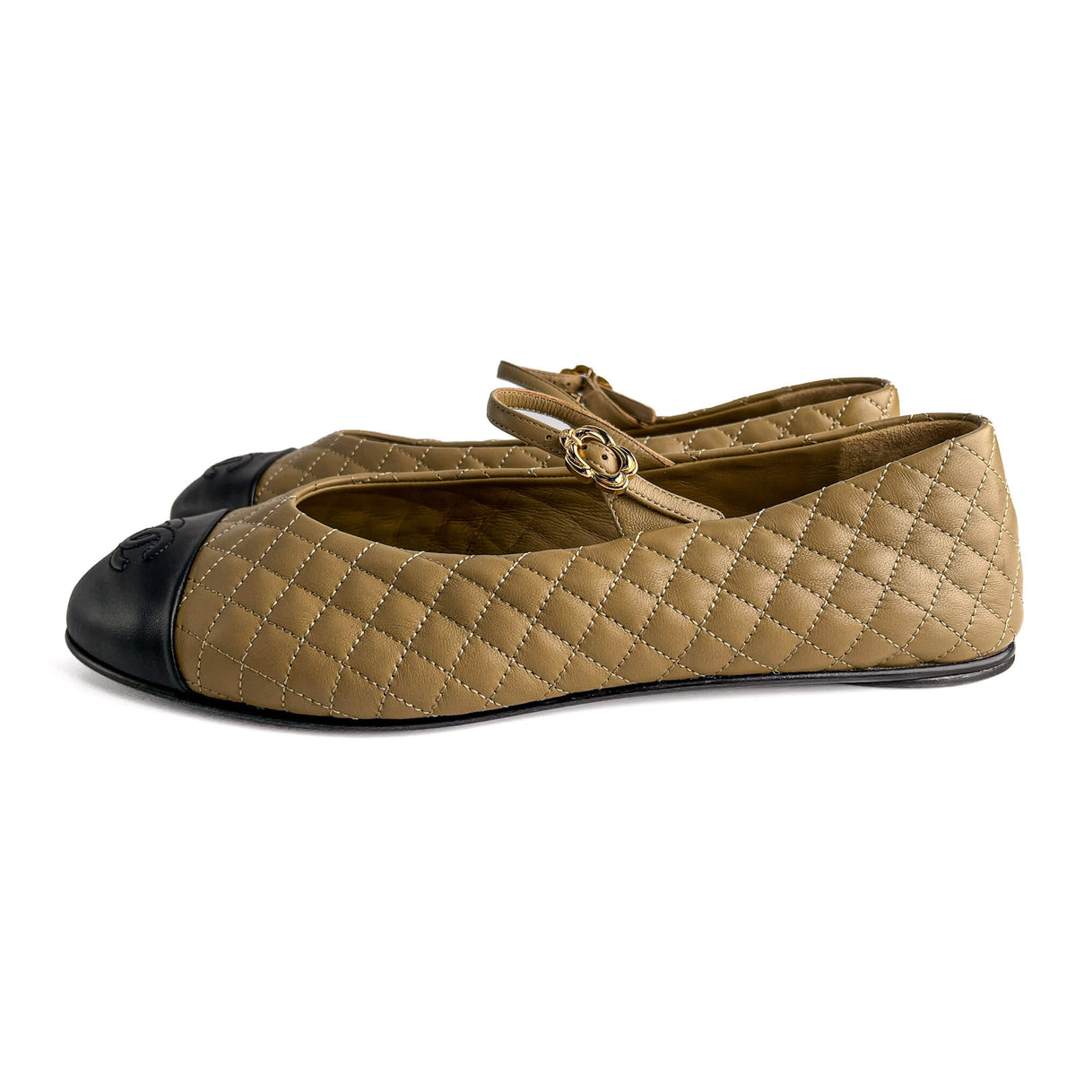 Second hand Chanel Cap - Toe Calfskin Leather Quilted Ballet Flats Bicolor - Tabita Bags