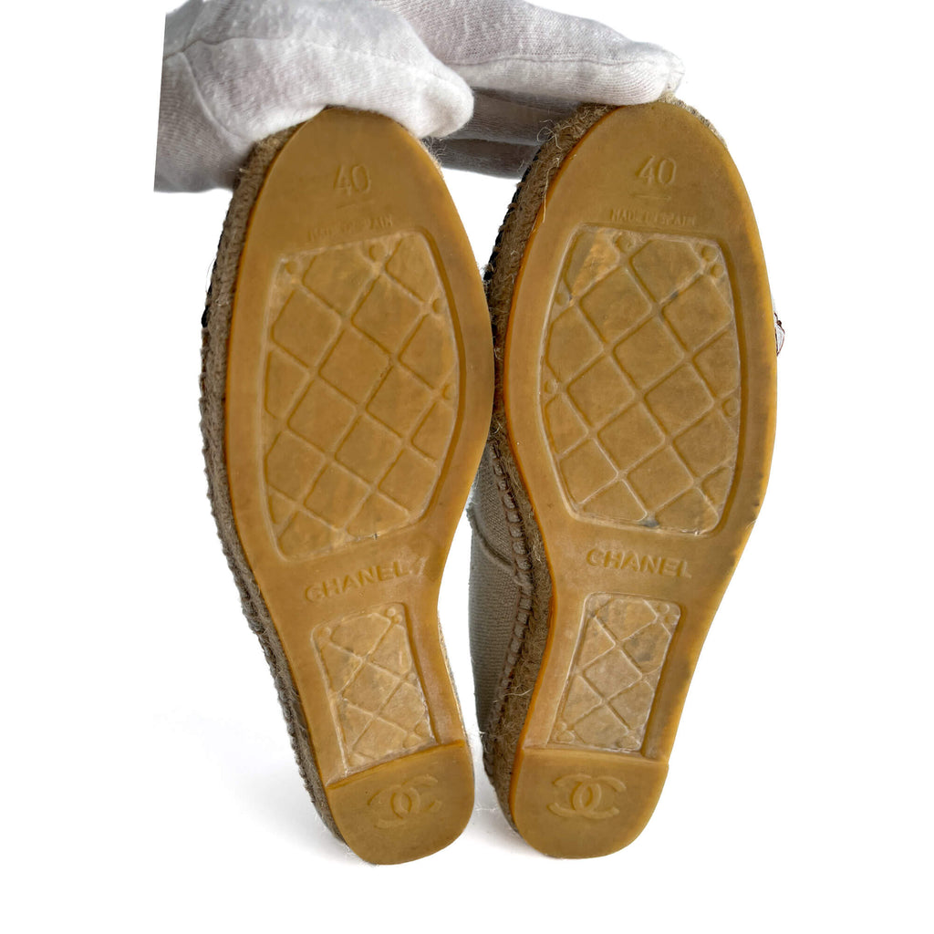 Second hand Chanel Cap - Toe Flap Cotton Flat Espadrille 40 Black & White - Tabita Bags