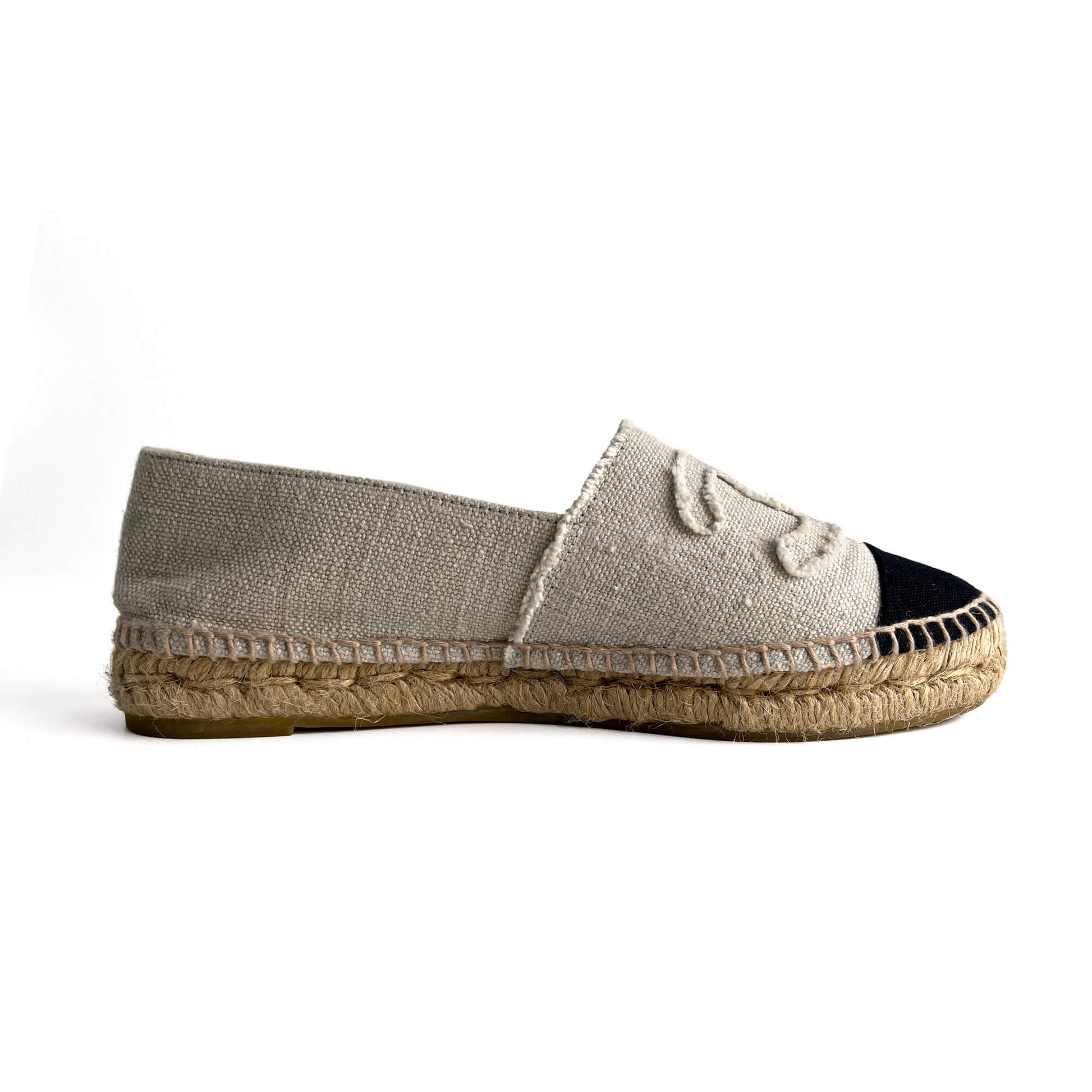Second hand Chanel Cap - Toe Flap Cotton Flat Espadrille 40 Black & White - Tabita Bags