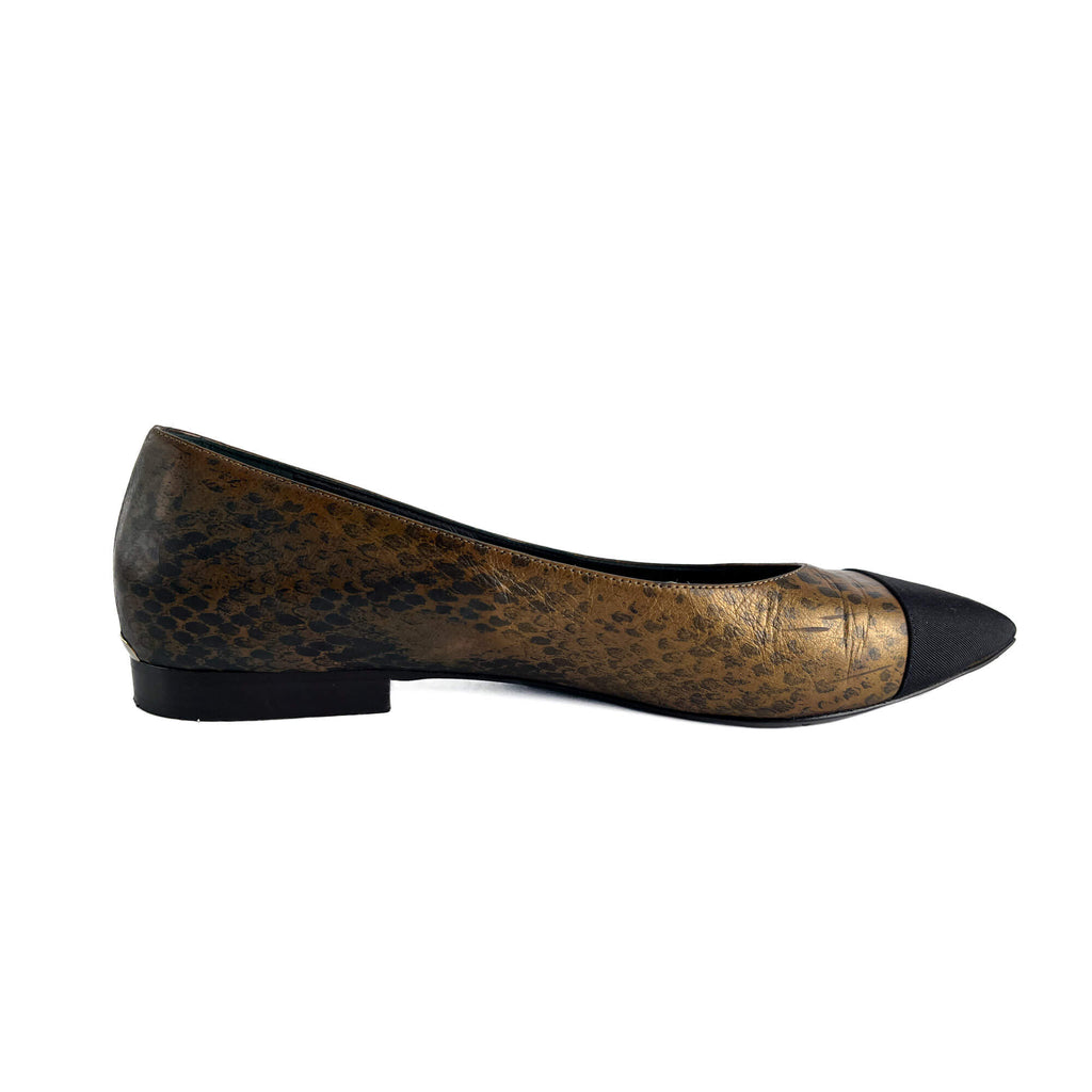 Second hand Chanel Cap - Toe Leather Printed Ballet Flats 40C Metallic Snake - Tabita Bags