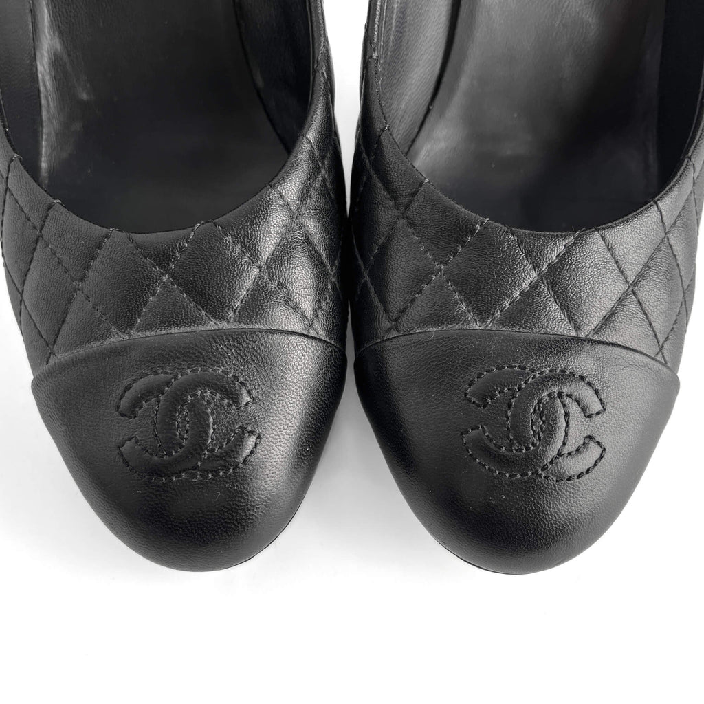 Second hand Chanel Cap - Toe Matelassè Leather High Heel Pump 39 1/2 C Black - Tabita Bags