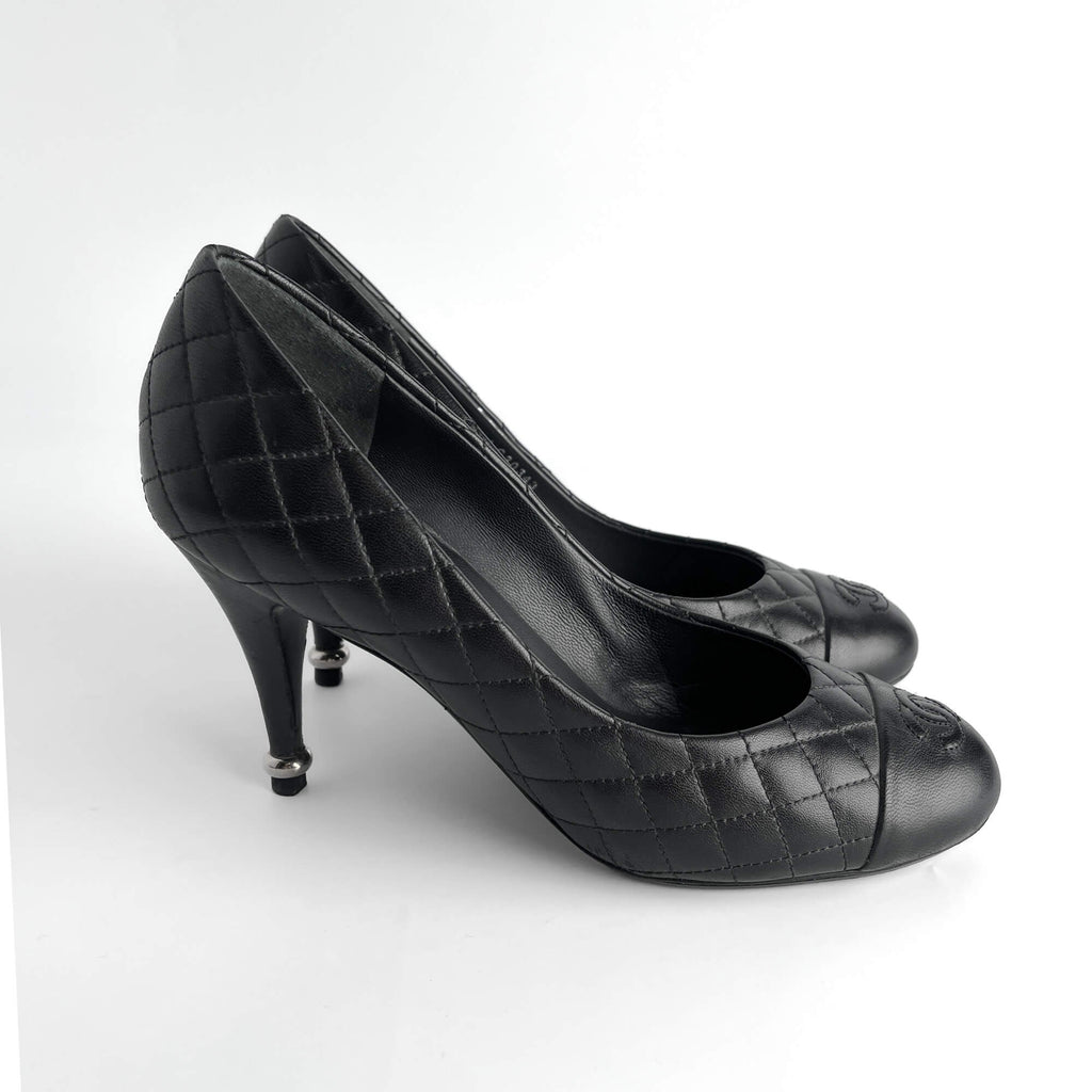 Second hand Chanel Cap - Toe Matelassè Leather High Heel Pump 39 1/2 C Black - Tabita Bags