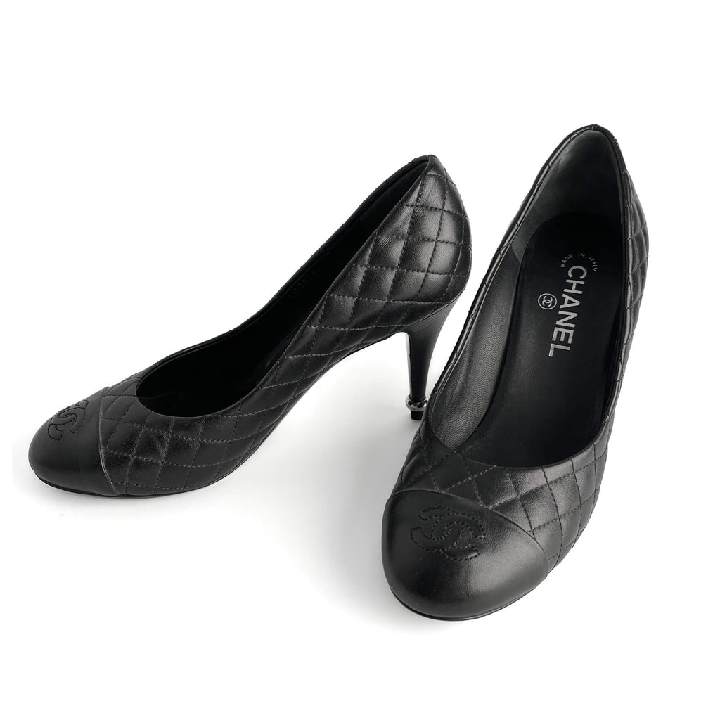 Second hand Chanel Cap - Toe Matelassè Leather High Heel Pump 39 1/2 C Black - Tabita Bags