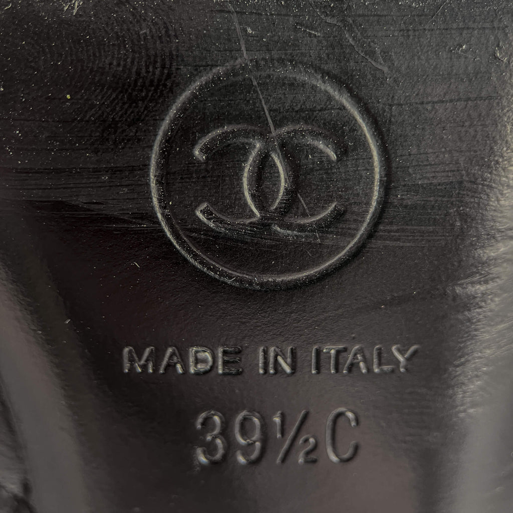 Second hand Chanel Cap - Toe Matelassè Leather High Heel Pump 39 1/2 C Black - Tabita Bags