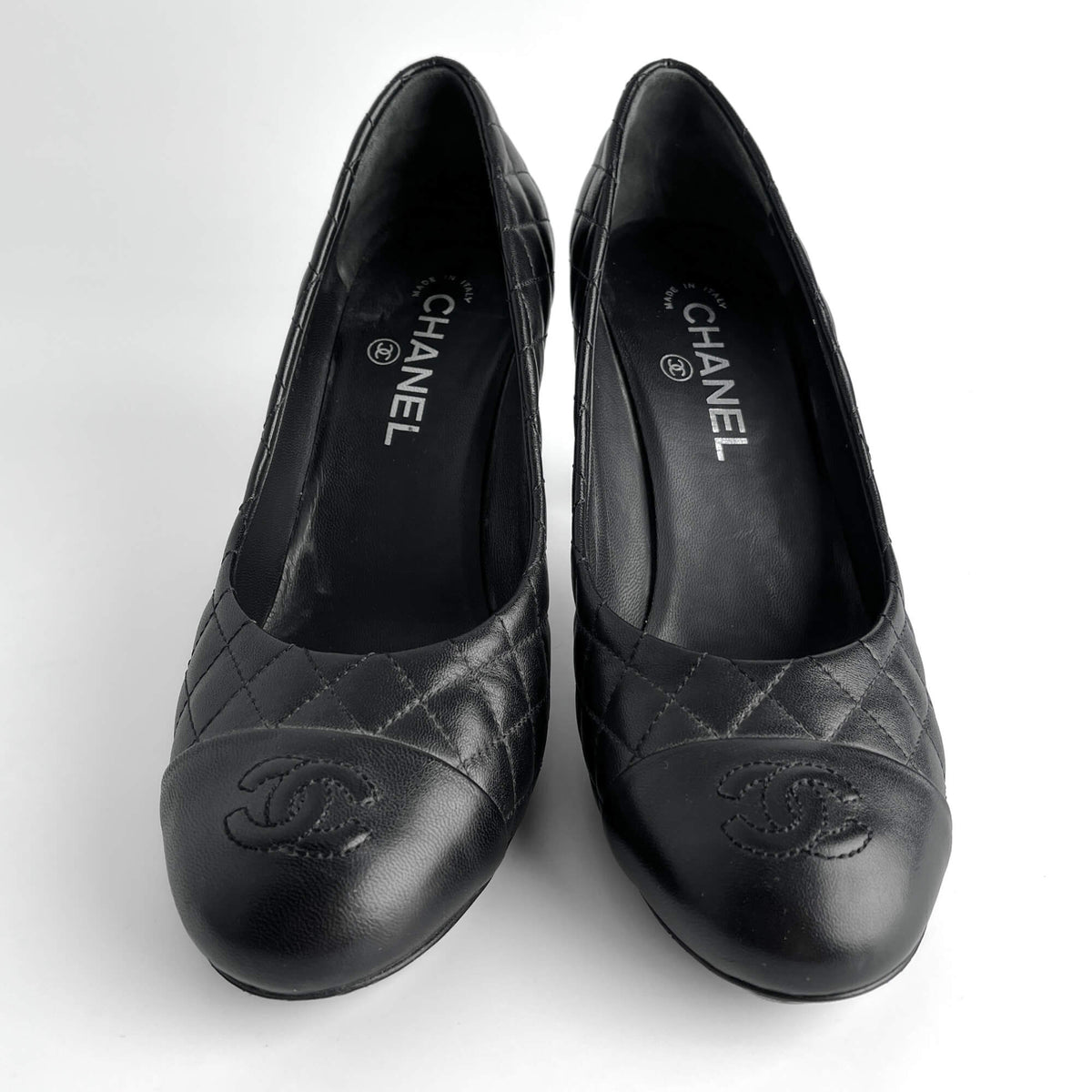 Second hand Chanel Cap - Toe Matelassè Leather High Heel Pump 39 1/2 C Black - Tabita Bags