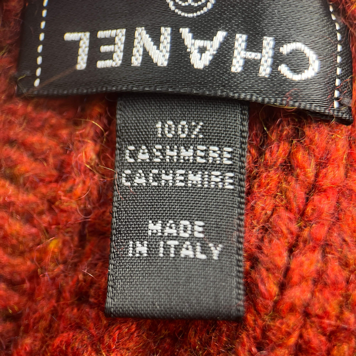 Second hand Chanel Cashmere Hat Brique - Tabita Bags