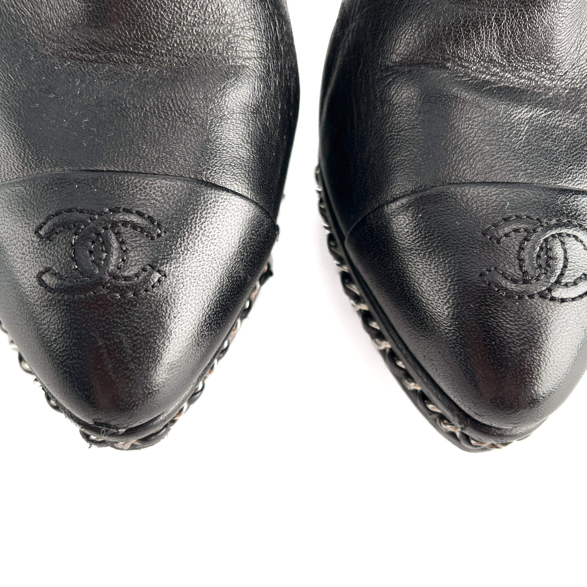 Second hand Chanel CC 110 Leather Chain Embellished Platform Ankle Boots 38.5 Black - Tabita Bags
