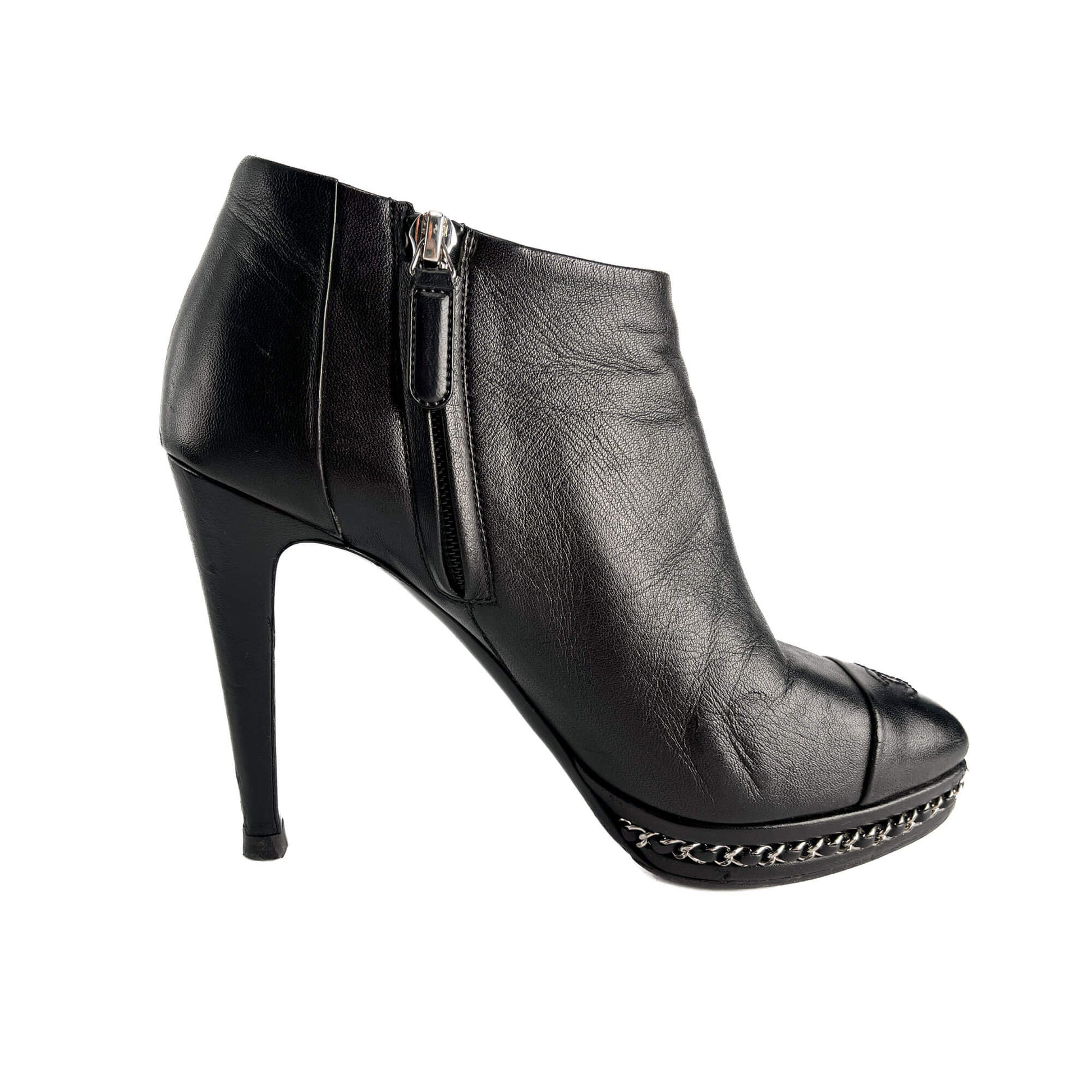Second hand Chanel CC 110 Leather Chain Embellished Platform Ankle Boots 38.5 Black - Tabita Bags