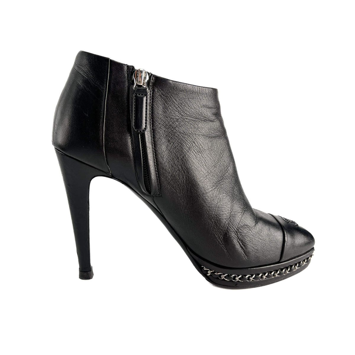 Second hand Chanel CC 110 Leather Chain Embellished Platform Ankle Boots 38.5 Black - Tabita Bags