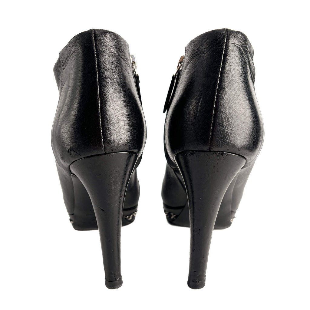 Second hand Chanel CC 110 Leather Chain Embellished Platform Ankle Boots 38.5 Black - Tabita Bags