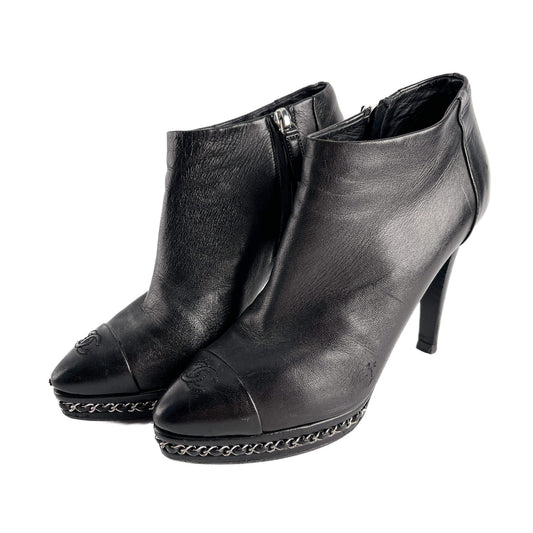 Second hand Chanel CC 110 Leather Chain Embellished Platform Ankle Boots 38.5 Black - Tabita Bags