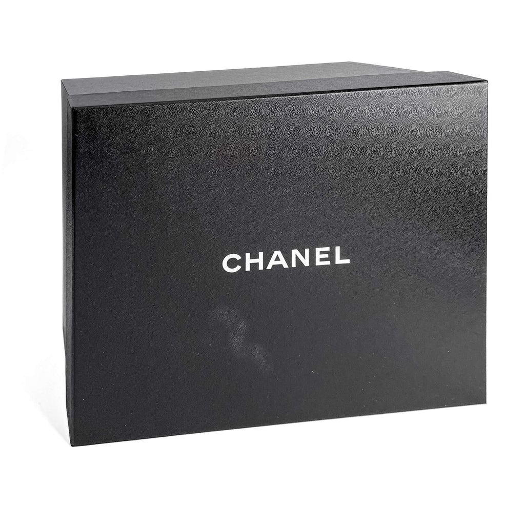Second hand Chanel CC Goatskin Calfskin Platform Ankle Boots 39 Black & White - Tabita Bags