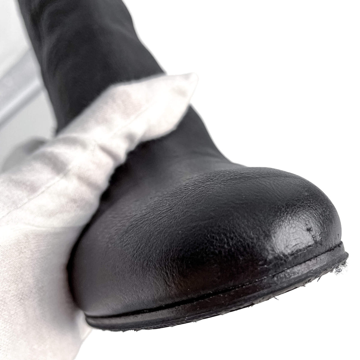 Second hand Chanel CC Goatskin Calfskin Platform Ankle Boots 39 Black & White - Tabita Bags