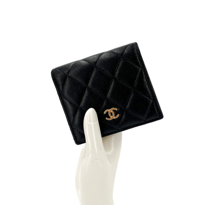 Second hand Chanel CC Lambskin Leather Cards Holder Black - Tabita Bags