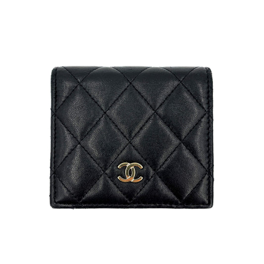 Second hand Chanel CC Lambskin Leather Cards Holder Black - Tabita Bags