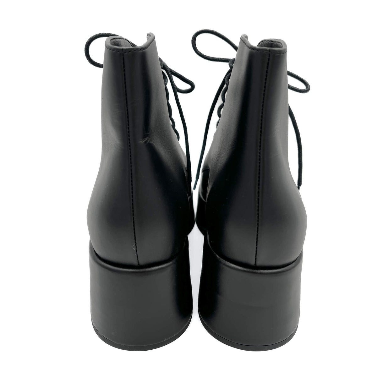 Second hand Chanel CC Leather & Velvet Flat Boots 41 Black - Tabita Bags