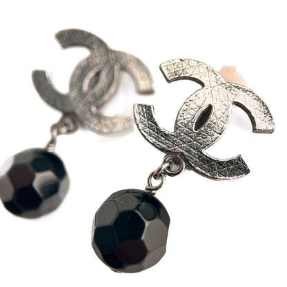 Second hand Chanel CC Metal & Bead - embellished PCO Earrings Black - Tabita Bags