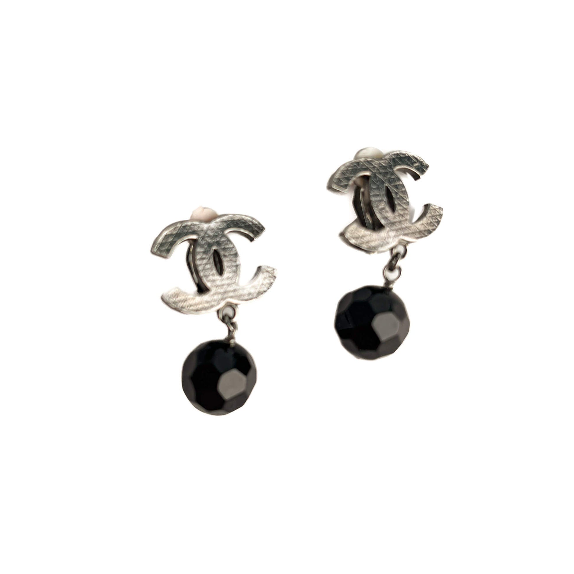 Second hand Chanel CC Metal & Bead - embellished PCO Earrings Black - Tabita Bags