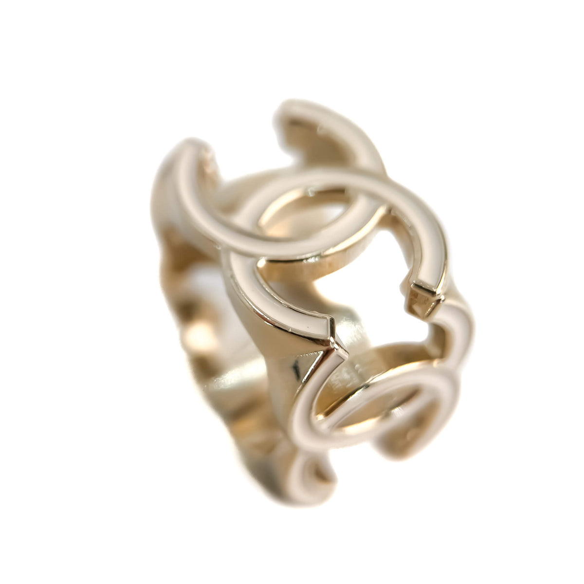 Second hand Chanel CC Metal Ring White - Tabita Bags