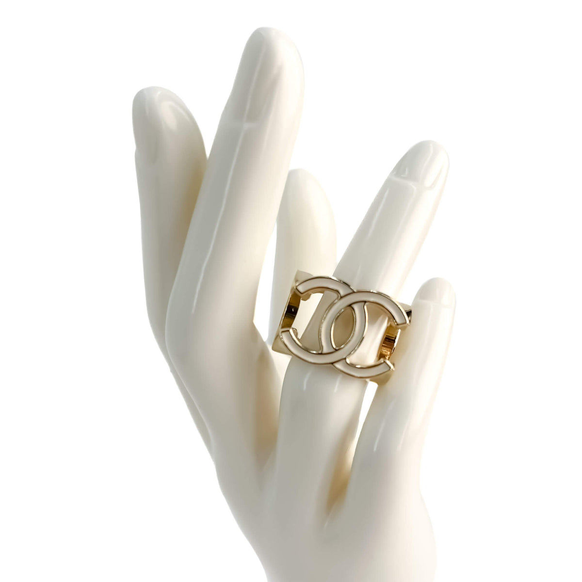 Second hand Chanel CC Metal Ring White - Tabita Bags