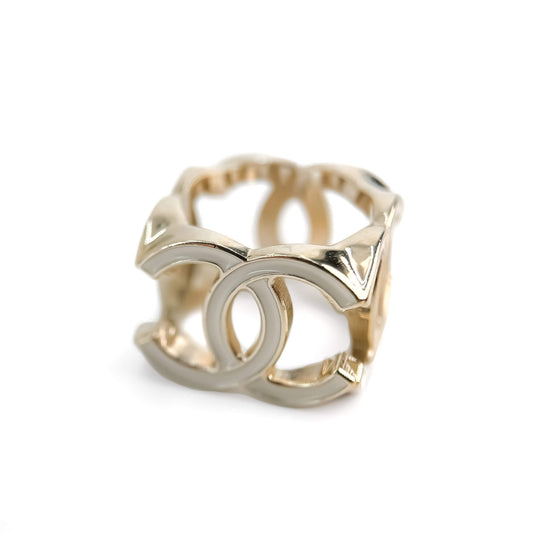 Second hand Chanel CC Metal Ring White - Tabita Bags