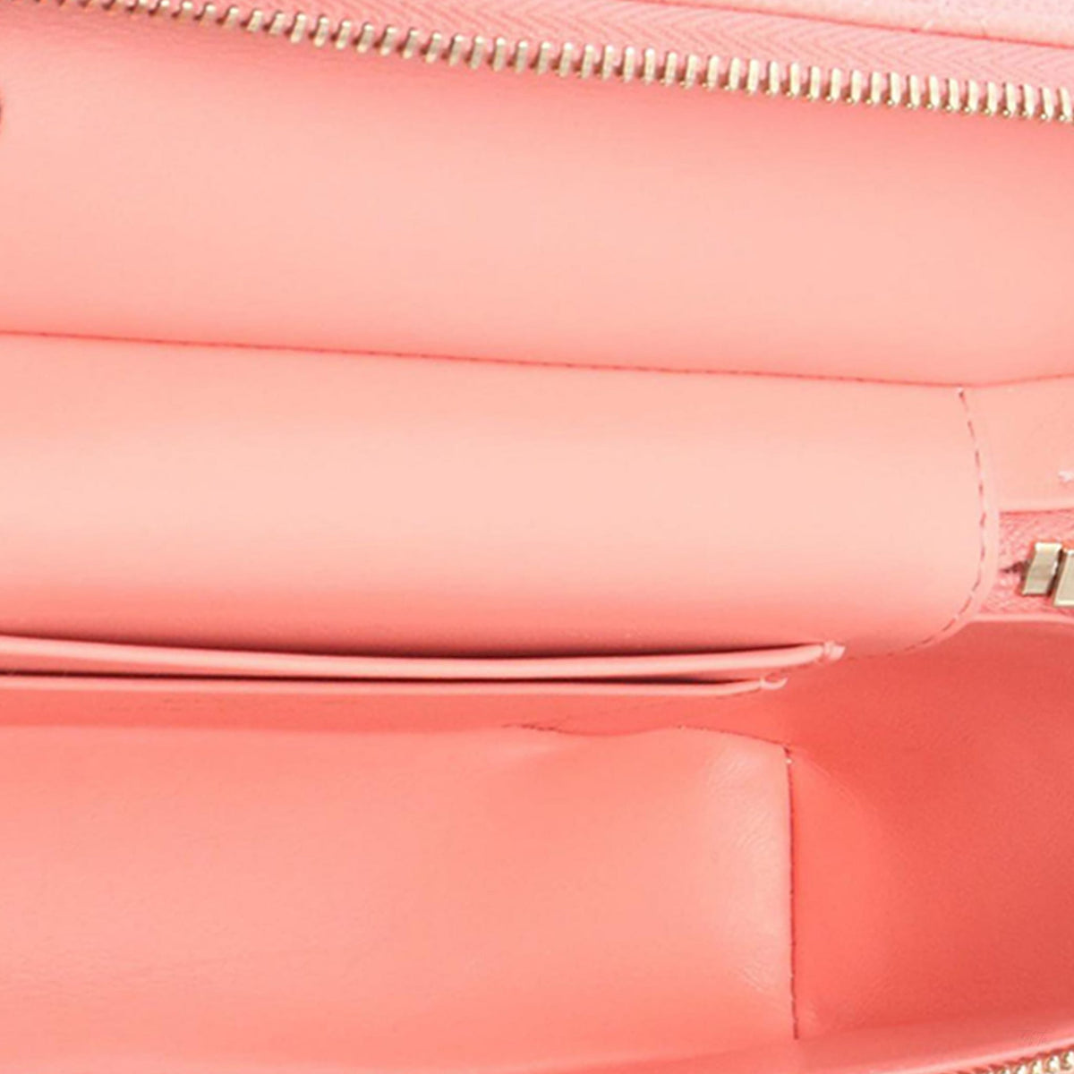 Second hand Chanel CC Small Caviar Leather Quilted Vanity Case Handbag Pink - Tabita Bags