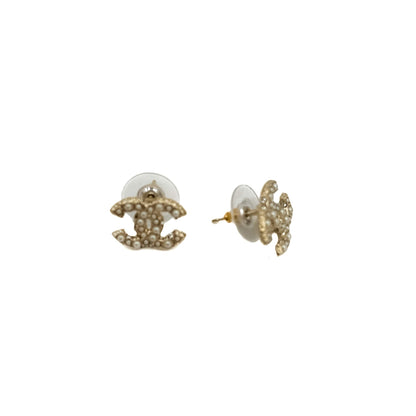 Second hand Chanel CC Stud Earrings Pearly White - Tabita Bags