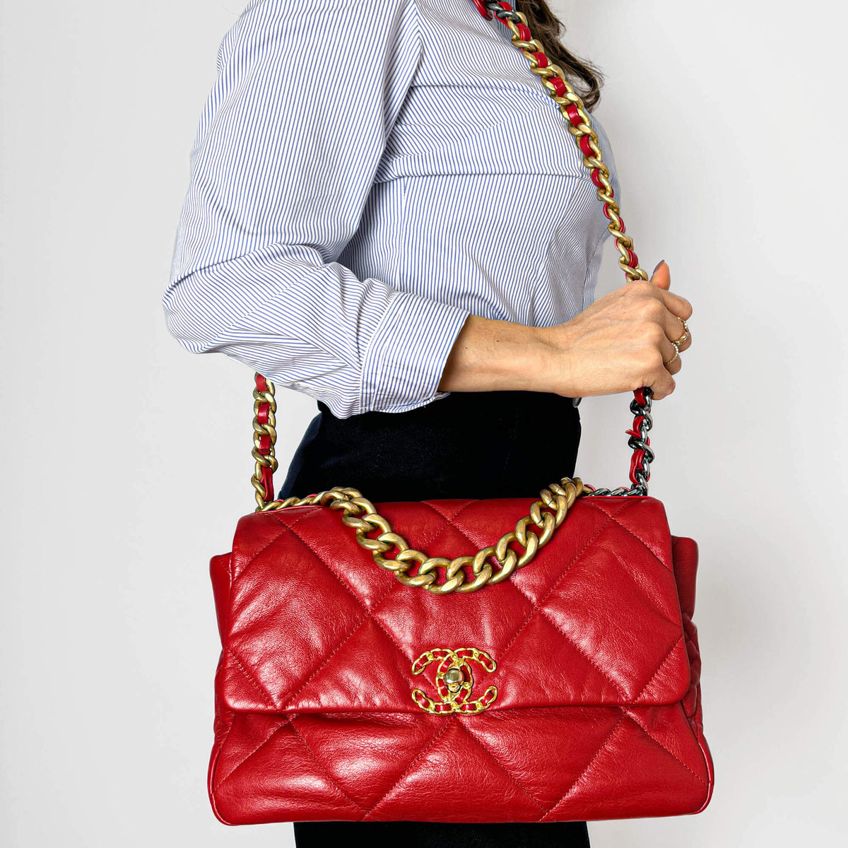 Second hand Chanel CHANEL 19 Large Matelassè Lambskin Leather 2 - Ways Flap Handbag Red - Tabita Bags