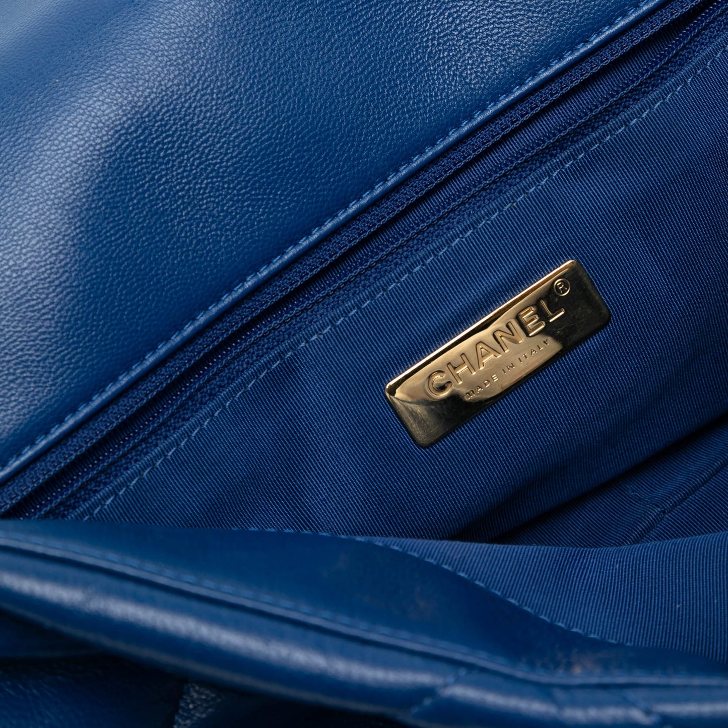 Second hand Chanel CHANEL 19 Maxi Lambskin Leather Matelassè Flap Handbag Blue - Tabita Bags