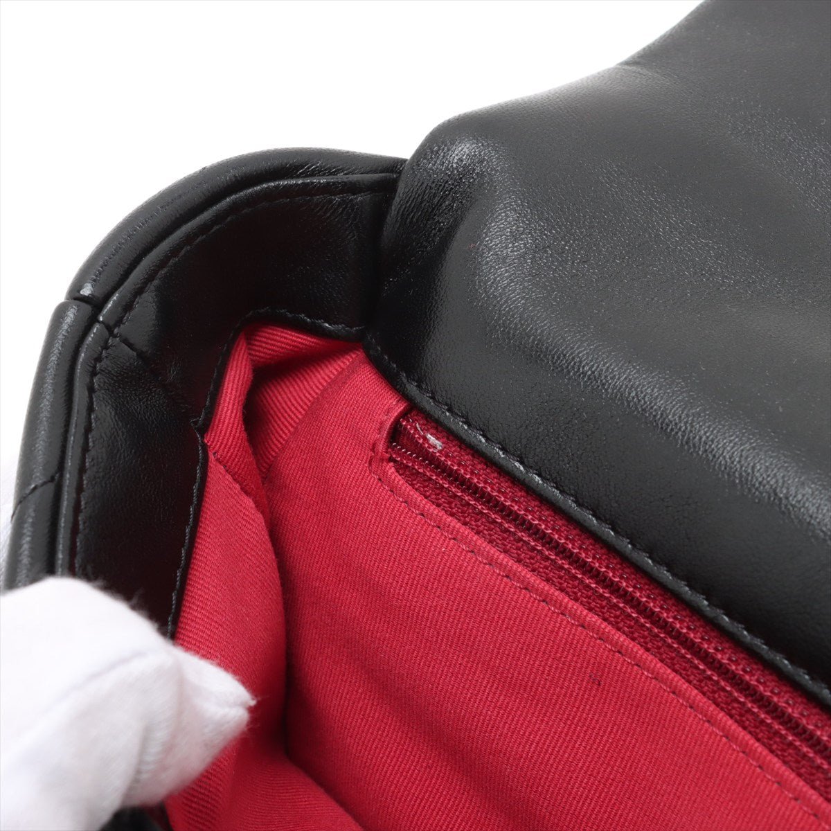 Second hand Chanel CHANEL 19 Medium Lambskin Leather Matelassè Flap Handbag Black - Tabita Bags